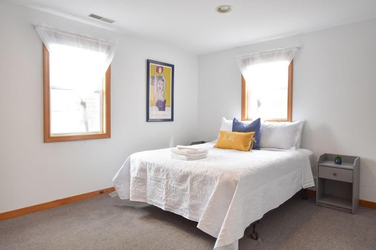 12216 - Beautiful Views Of Cape Cod Bay Access To Private Beach Easy Access To P-Town Truro Luaran gambar