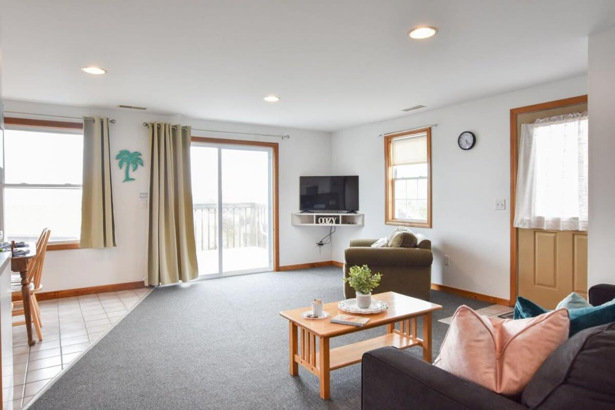 12216 - Beautiful Views Of Cape Cod Bay Access To Private Beach Easy Access To P-Town Truro Luaran gambar