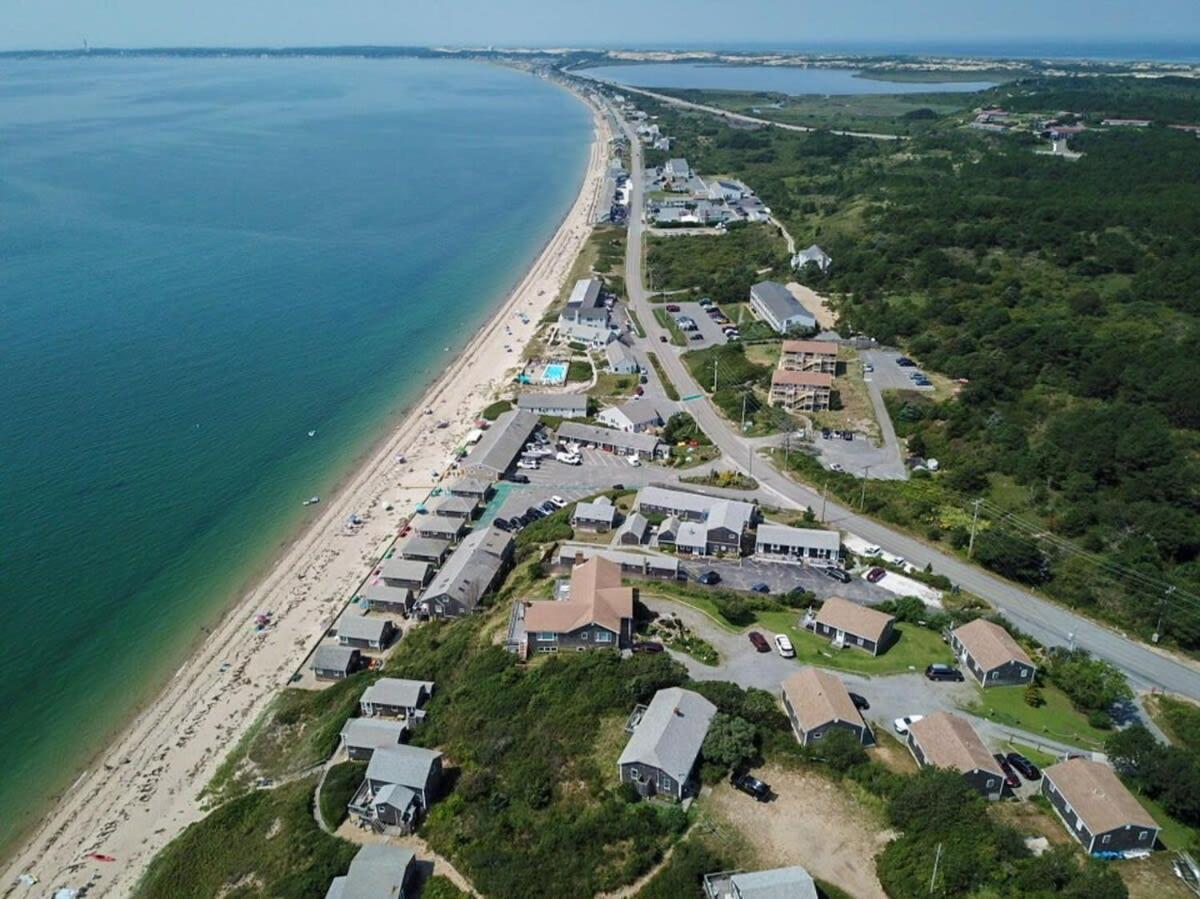 12216 - Beautiful Views Of Cape Cod Bay Access To Private Beach Easy Access To P-Town Truro Luaran gambar