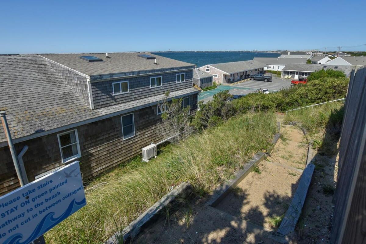 12216 - Beautiful Views Of Cape Cod Bay Access To Private Beach Easy Access To P-Town Truro Luaran gambar